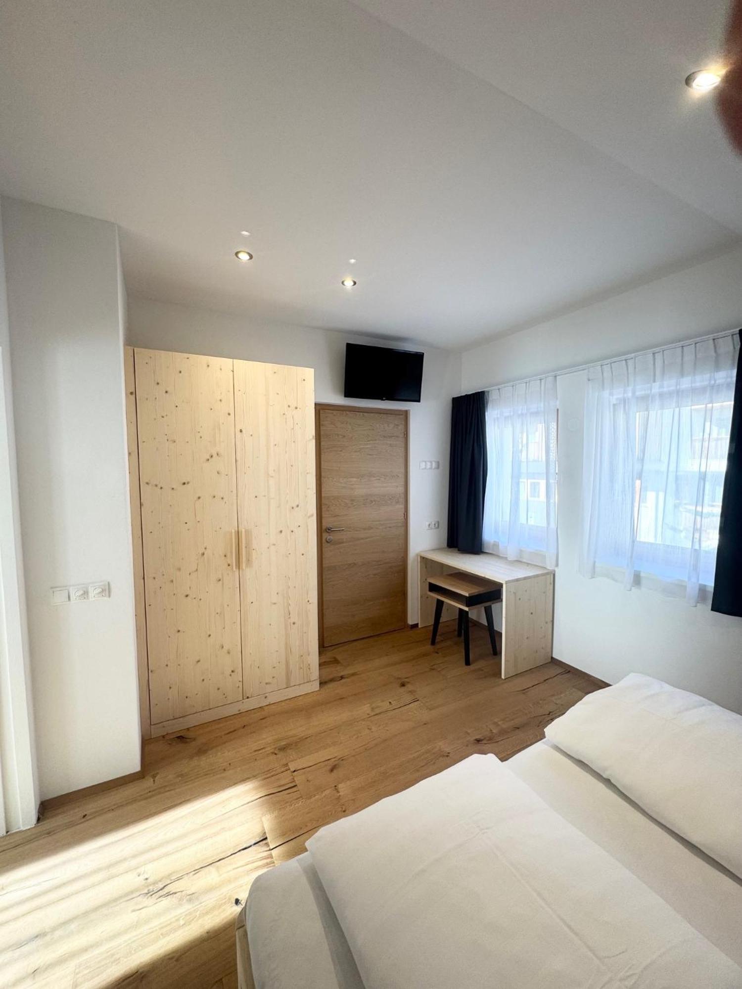 Residence Vajolet San Cassiano Exteriör bild