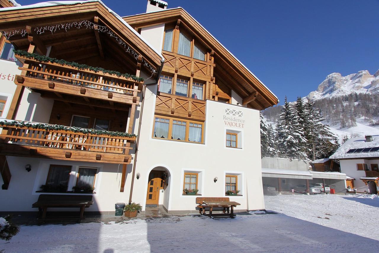 Residence Vajolet San Cassiano Exteriör bild