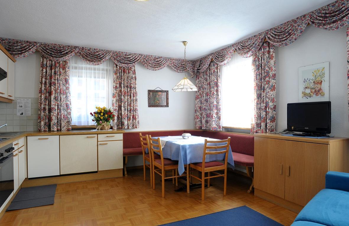 Residence Vajolet San Cassiano Exteriör bild